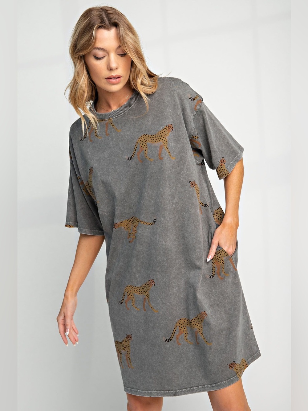 Easel MINERAL WASHED CHEETAH PRINT T-SHIRT DRESS - Picture 3 of 5